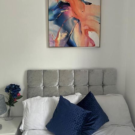 Luxury Rooms And An En-Suite Room With Free Wi-Fi Clarendon Way コルチェスター エクステリア 写真
