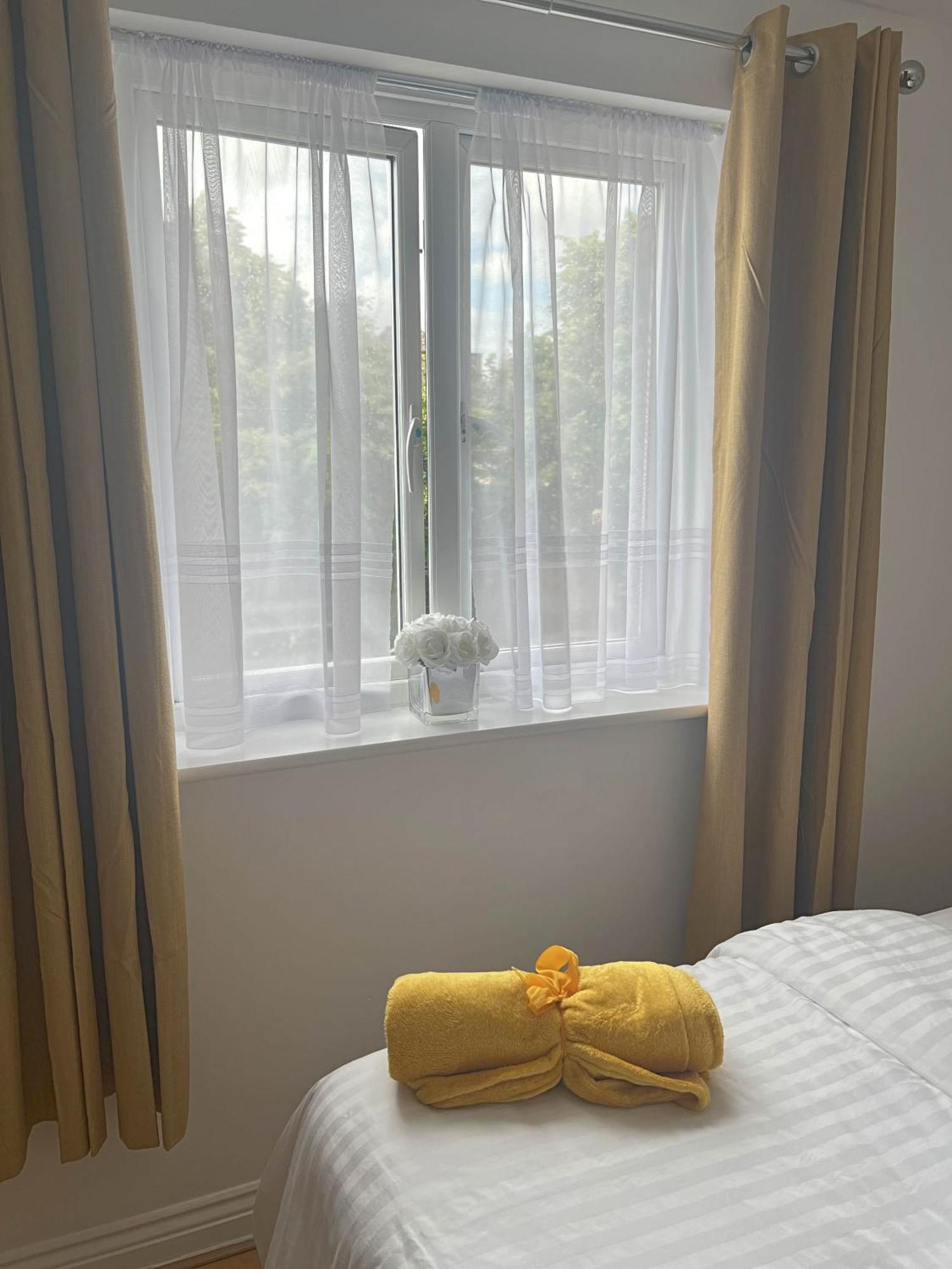 Luxury Rooms And An En-Suite Room With Free Wi-Fi Clarendon Way コルチェスター エクステリア 写真