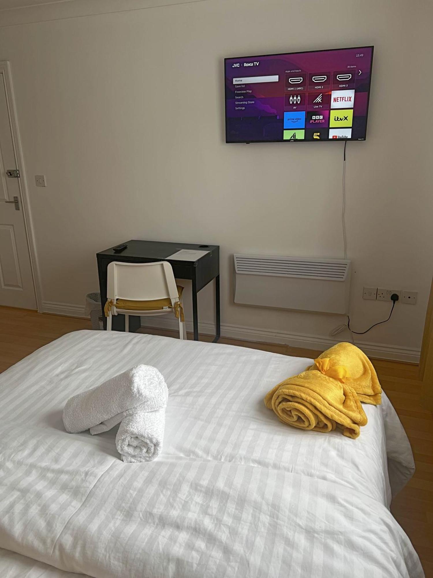Luxury Rooms And An En-Suite Room With Free Wi-Fi Clarendon Way コルチェスター エクステリア 写真