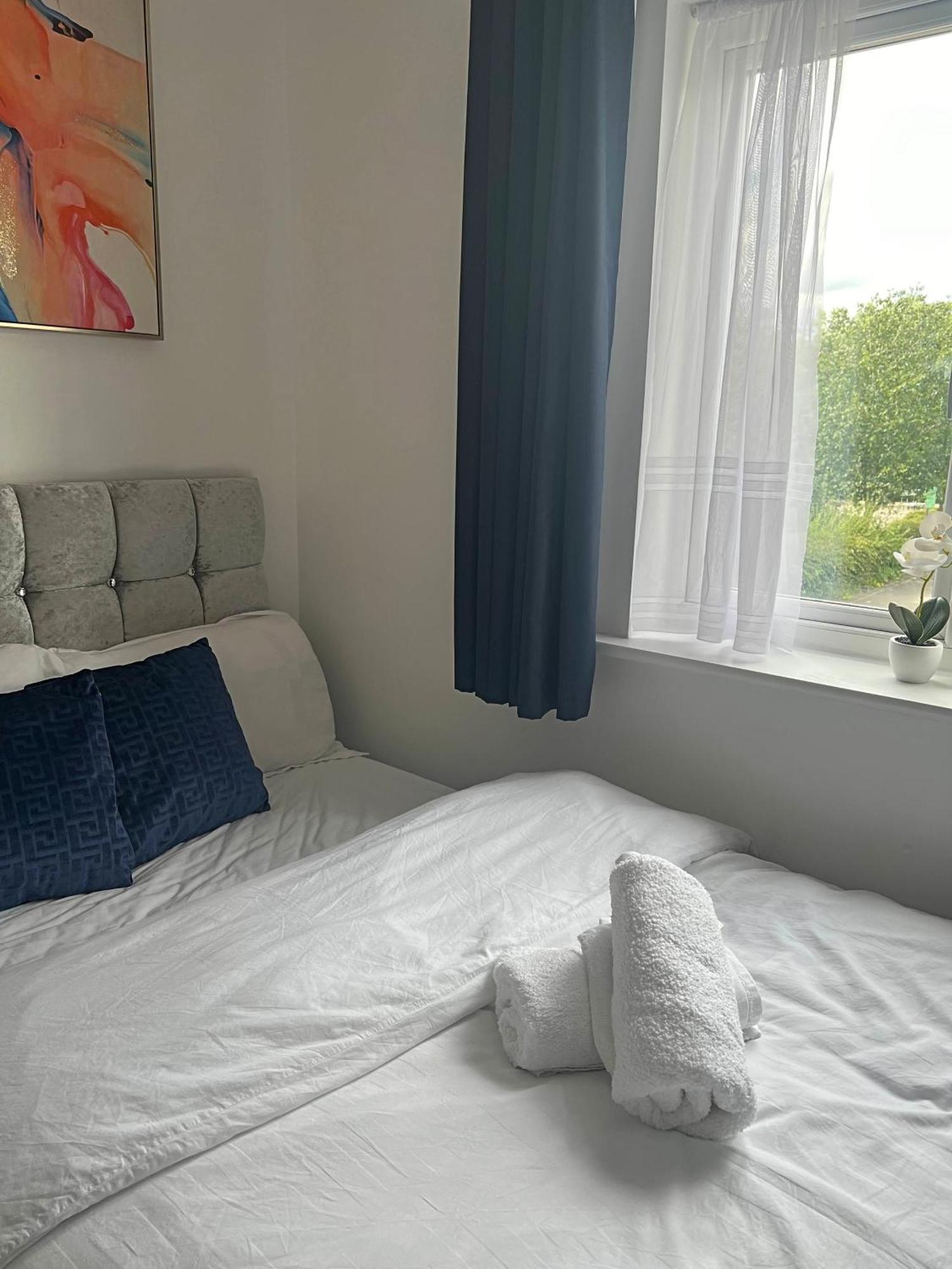 Luxury Rooms And An En-Suite Room With Free Wi-Fi Clarendon Way コルチェスター エクステリア 写真