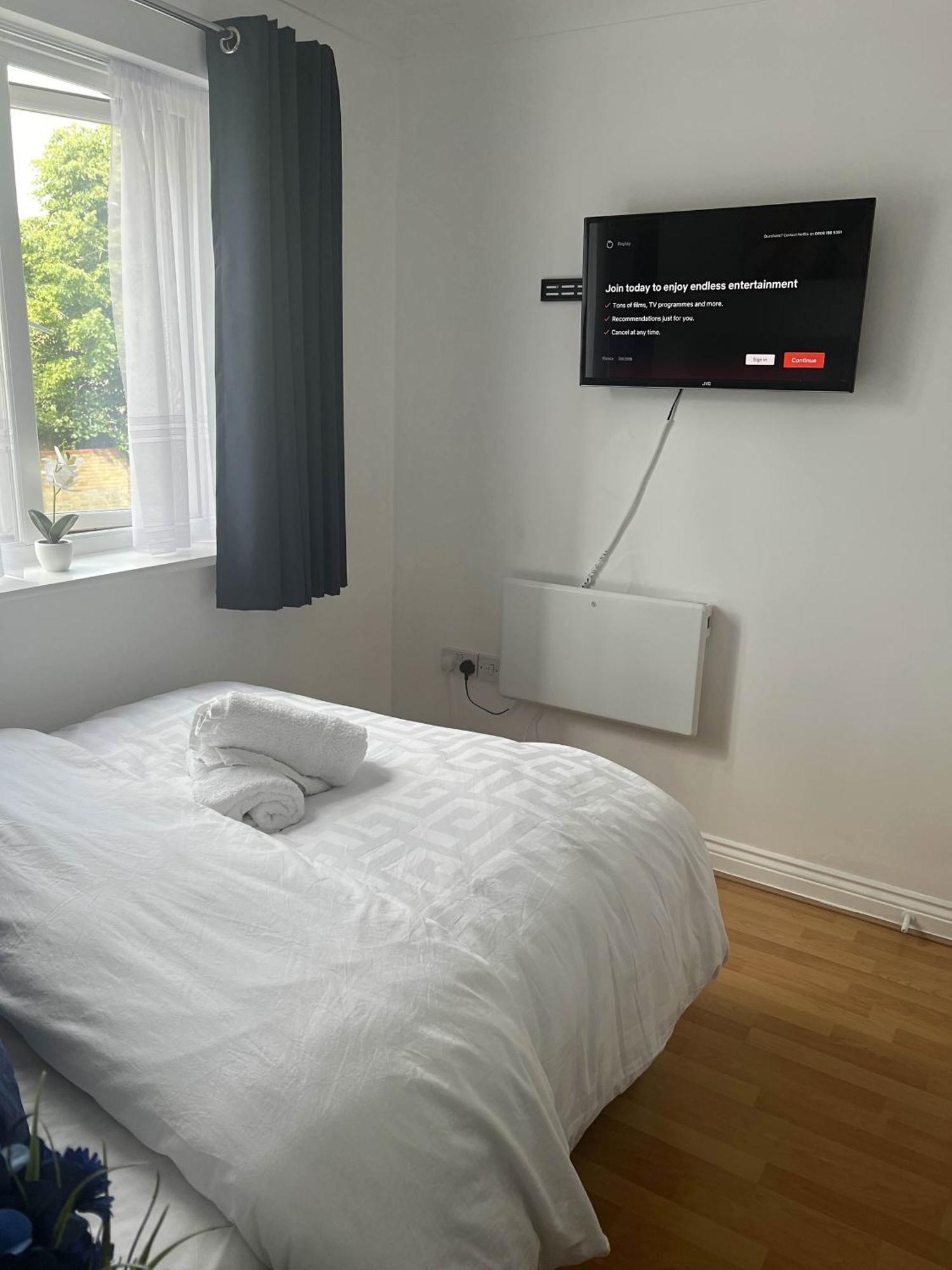 Luxury Rooms And An En-Suite Room With Free Wi-Fi Clarendon Way コルチェスター エクステリア 写真